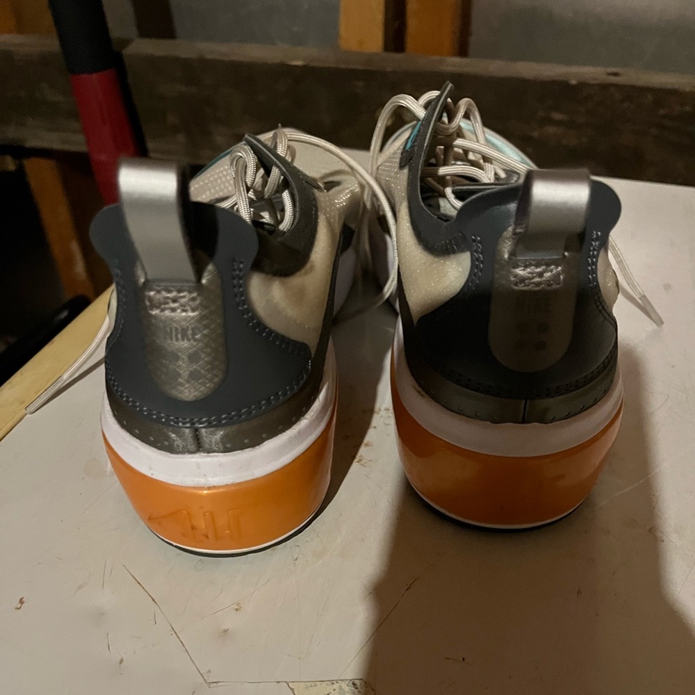Nike gym shoes